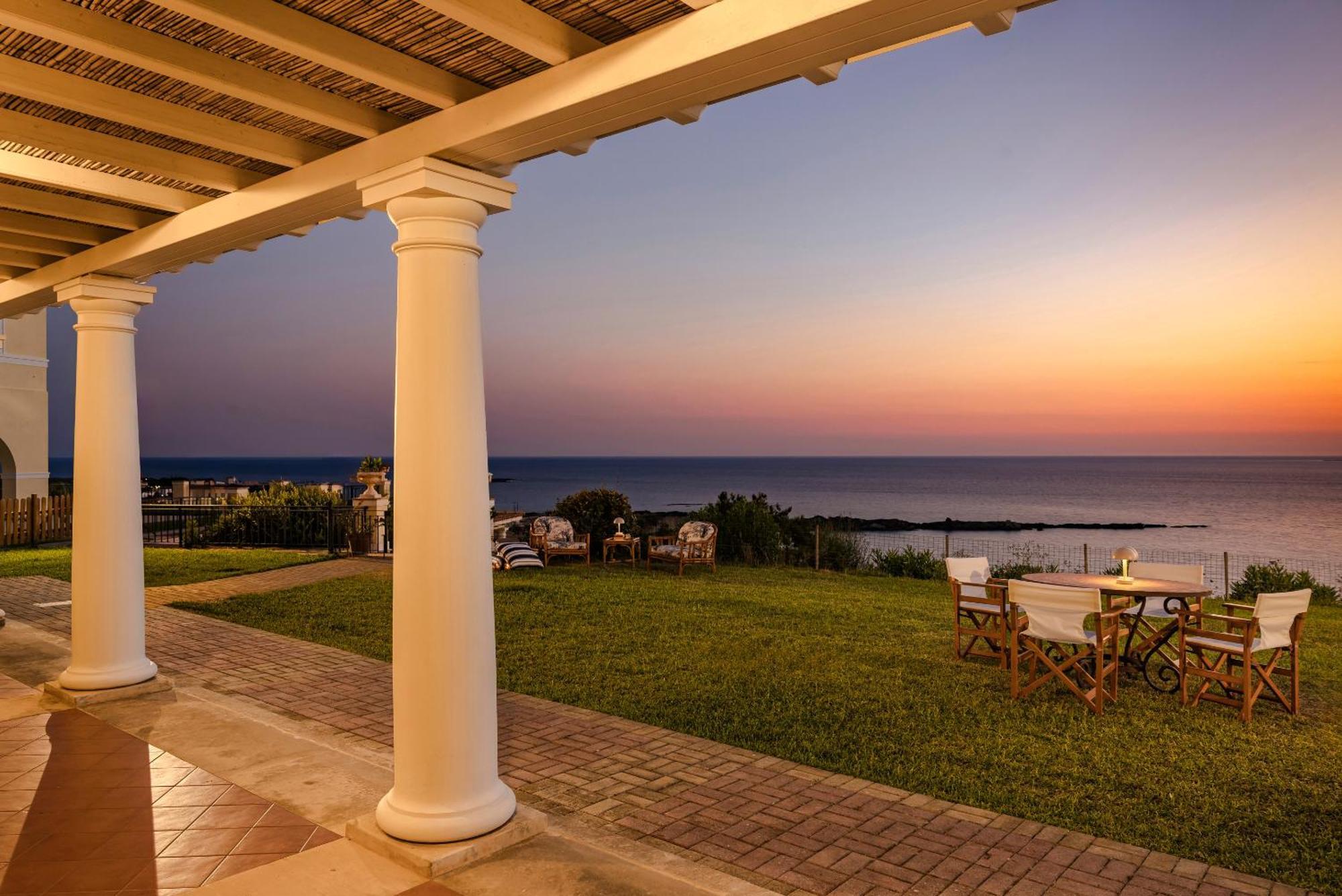 Villa Rhoe Миния Экстерьер фото